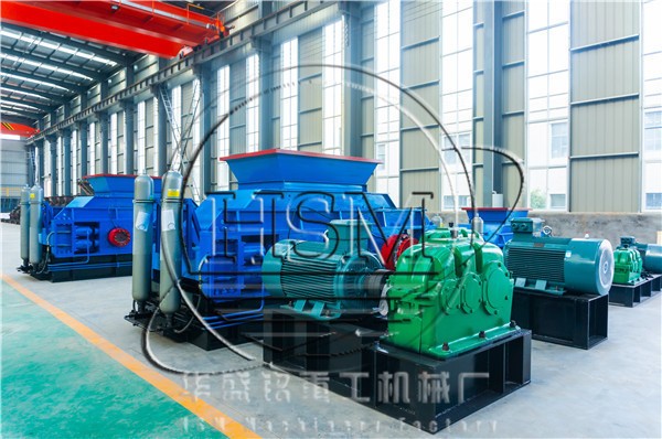 時產(chǎn)100噸重晶石制砂機多少錢一臺