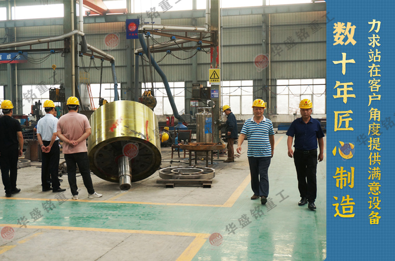 金剛石制砂機(jī)_金剛石制砂機(jī)型號(hào)_金剛石大型液壓對(duì)輥制砂機(jī)