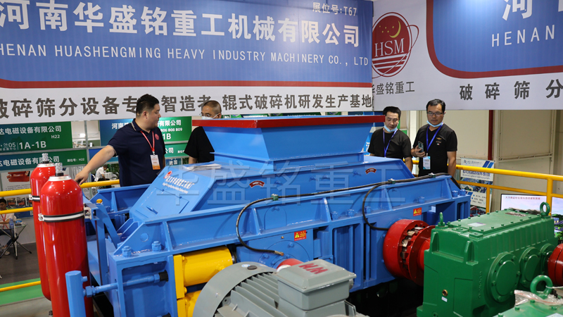 砂石廠用液壓對(duì)輥制砂機(jī)制砂效果怎么樣