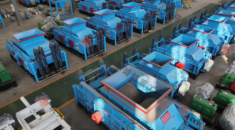 石英砂破碎為什么要選對(duì)輥制砂機(jī)